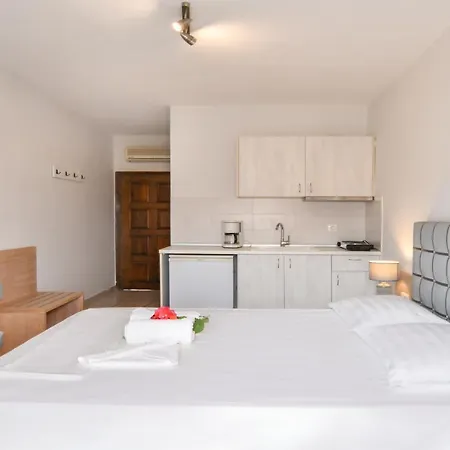 Virozi Appartement *